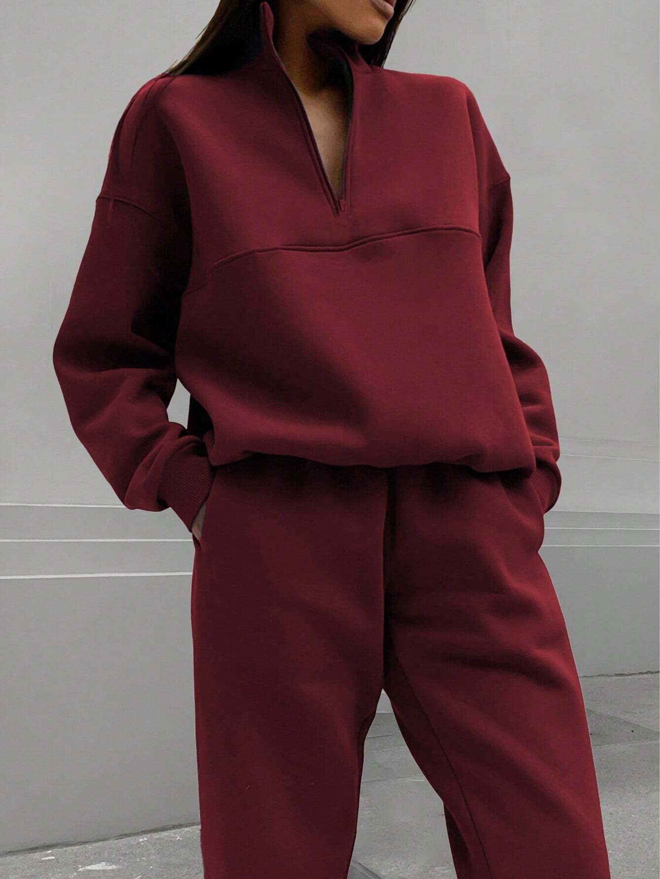 Long-sleeved Sports Sweatshirt with Stand-up Collar Zip-up Top And Elastic Band Trousers
